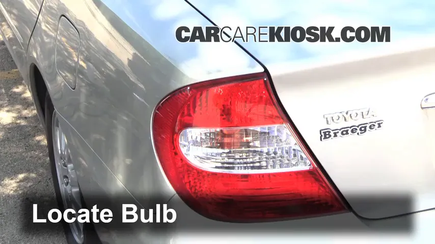 2003 Toyota Camry XLE 3.0L V6 Lights Turn Signal - Rear (replace bulb)